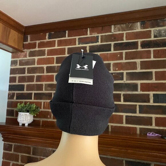 Under Armour Women's Wool Blend Black Beanie Hat Colder Conditions Leather Logo - Picture 5 of 16
